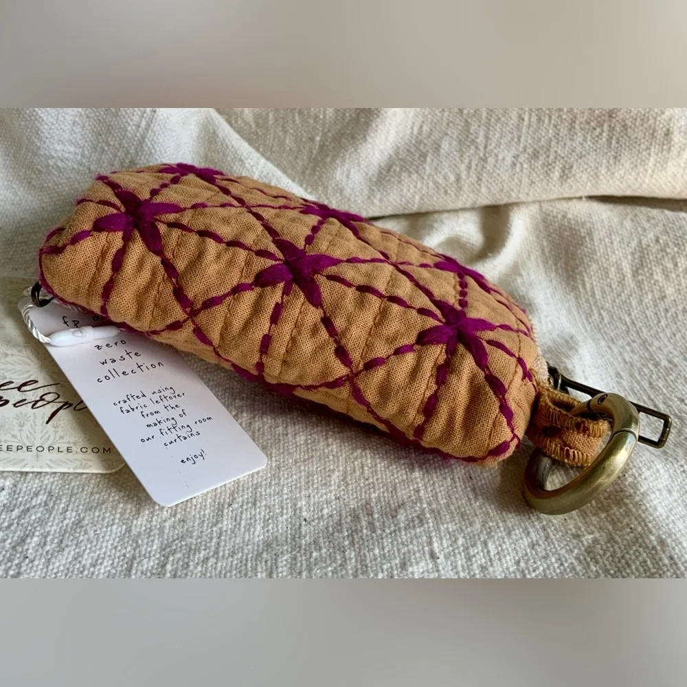 Free People ~ One Upcycled Mini Wallet ~ NWT* - Picture 7 of 14